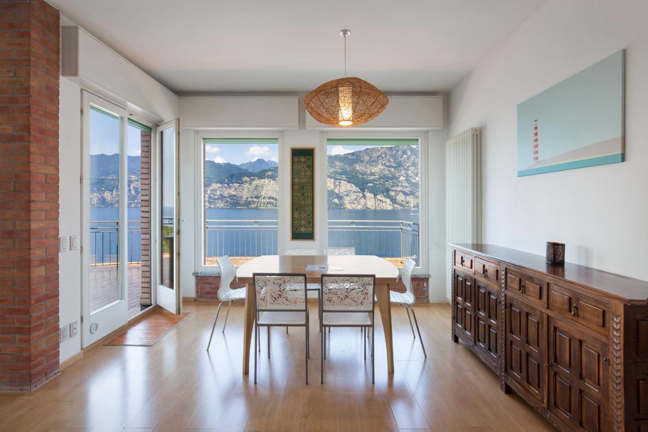 Apartment Windows On The Lake 马尔切西内 外观 照片